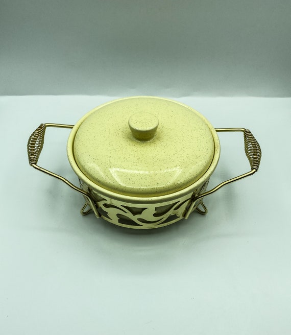 Bauer Monterey Moderne Yellow Casserole Dish With Metal Stand