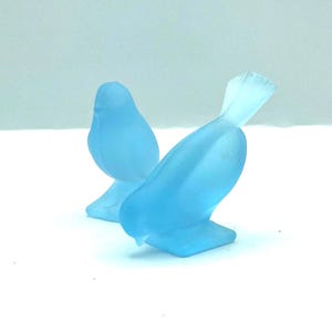 Vintage LE Smith Blue Satin Glass Bird Figurines