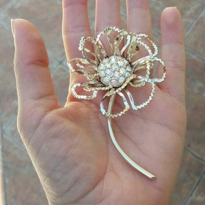 Vintage Flower Sparkle Brooch