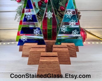 Présentoir en bois de chêne : support pour sapin de Noël en verre fusionné et coloré