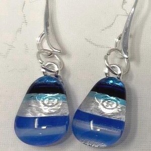 Dichro und Blau leichte Ohrringe handgemachtes Glas