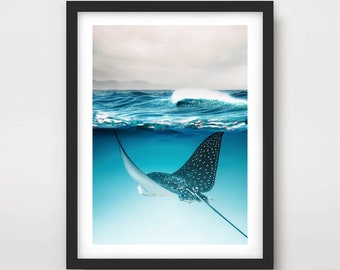 SPOTTED RAY Underwater Cross Section Photography Art PRINT Deep Sea Ocean Sealife Blue Seascape Photo Picture Poster Waves Decor A4 A3 A2