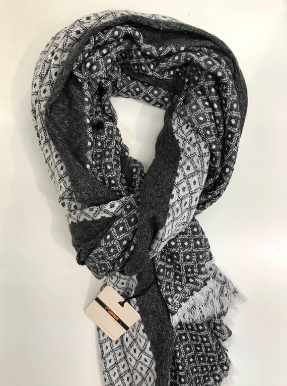 MUSTARD GREY /& BLACK TASSEL SCARF WITH A HERRINGBONE DESIGN SUPERB QUALITY