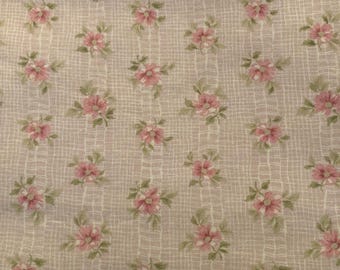 Tessuto di cotone con stampa floreale rosa, stile vintage - 3 iarde