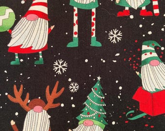Gnomos navideños de Brother Sister Design Studio, 100 % algodón, tela cortada a medida, 50 cm