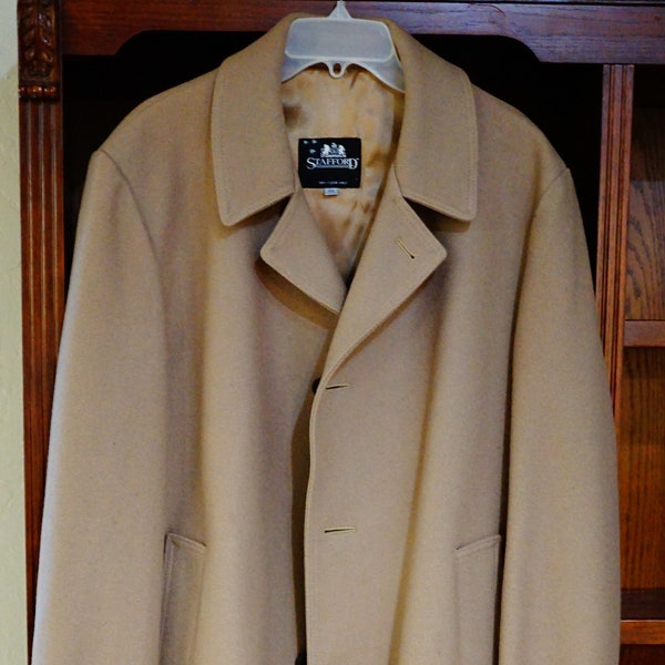 Stafford Men's Coat 44L, Camel Color with Plaid Interior Buckle Sleeve, Vintage Men's Winter Wear, 80% Wool Coat, Excellent Condition