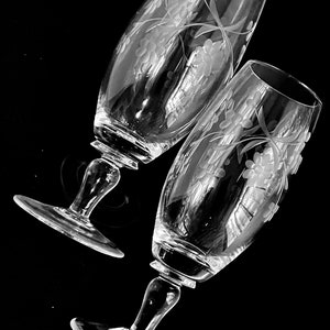 Etched Crystal Wine Glasses Set of Two, Etched Glassware Barware Wine Glasses Glassware Giftware