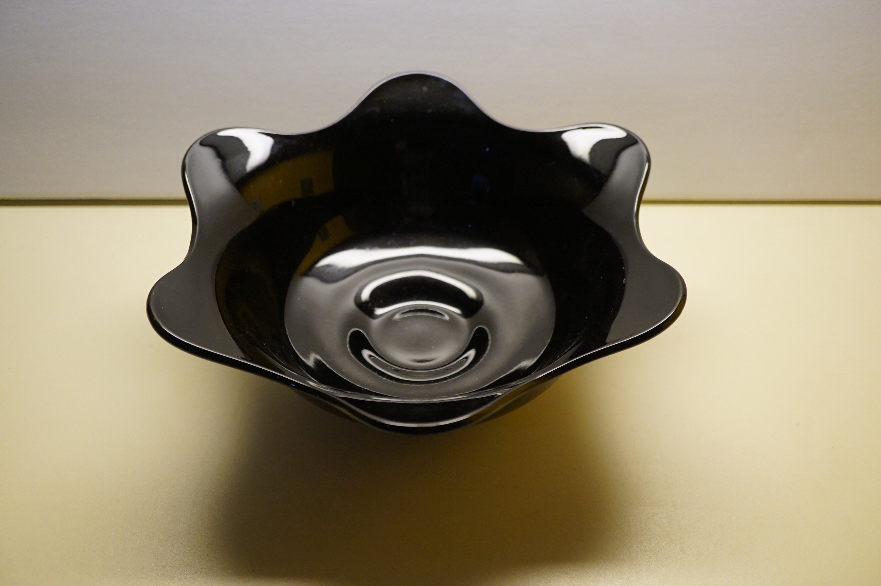 Vintage Black Amethyst Glass Bowl 9 Inch Black Vintage Etsy