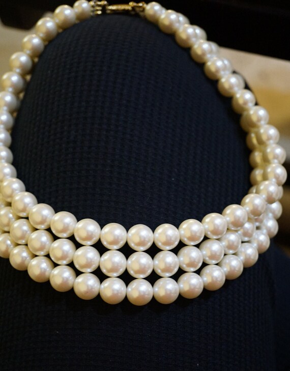 Large faux pearl best sale necklace