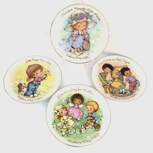 Gift for Mother, Four Avon Collectible Mother Plates 1981, '82, '83, '84, Perfect gift to show Mom how much you care and love her,Avon Plate