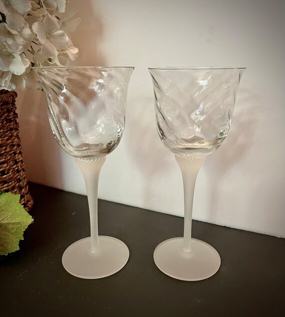 Crystal Cocktail Wine Glasses Set of Two: Frosted Swirl Stem with Clear  Glass Cup Unique 8" Tall Wine Glasses