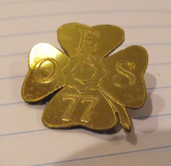 Gold Four Leaf Clover Pin