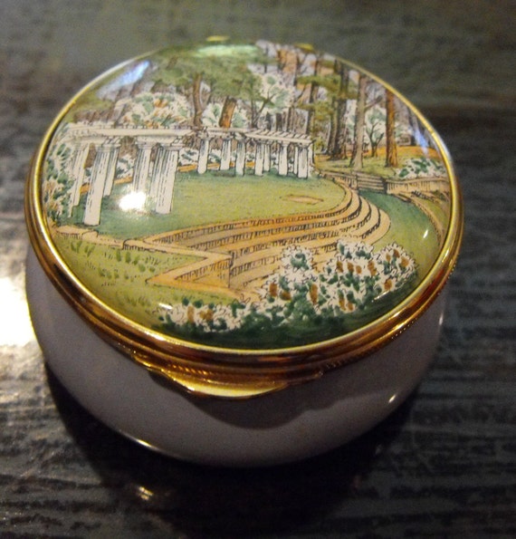 Staffordshire Enamels Made in England, Founders 1999