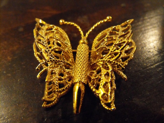 Beautiful Gold Butterfly Brooch - Monet - image 2