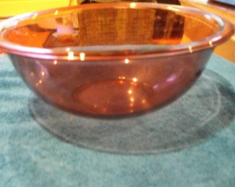 Pyrex 325 2.5L USA Purple Glass Bowl