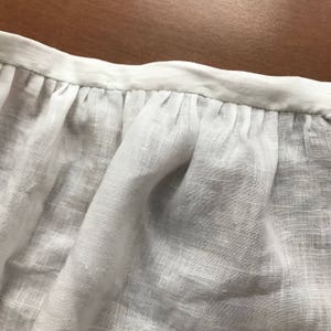 Delantal de lino blanco fino para dama, estilo histórico colonial del siglo XVIII
