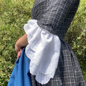 Cotton Scalloped 18th Century Detachable Sleeve Ruffles Engageants