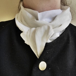 Feines Weißes Leinen Herren Historisches Halstuch Halstuch Stock Ascot Stil des 18.Jahrhunderts