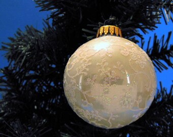 Vintage Christmas Ornament Vintage Mercury Glass Ornament Pearl White Christmas Ornament Mid-Century Glass Ornament Old Christmas Decor