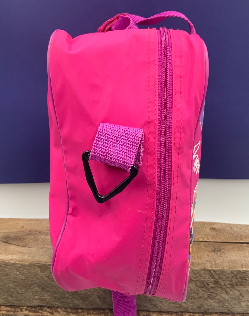 Minnie Mouse Travel Bag & Pin image 8