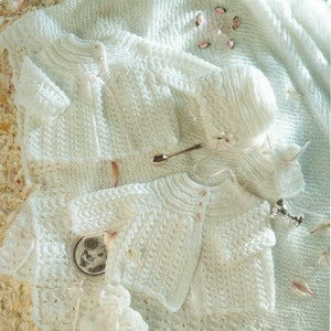 PDF Vintage Hübsche Baby Taufe Layette Layette Strickmuster Engel Kleid Erbstück Decke Schal Matinee EASY Bonnet Bootees