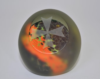 Vintage Mdina Maltese Cross Glass Paperweight.