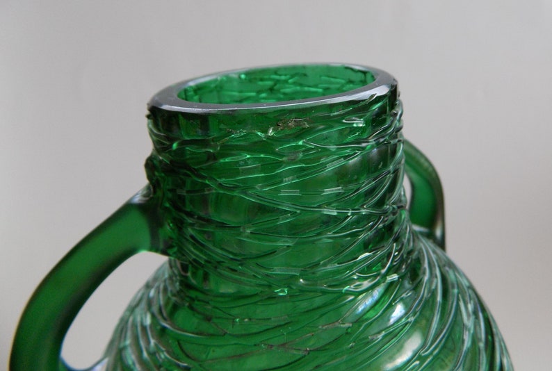 Czech / Bohemian Kralik Art Deco Two Handled Threaded Glass Vase image 8