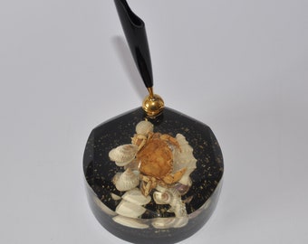 Vintage Lucite / Resin Sea life Pen Holder / Paperweight