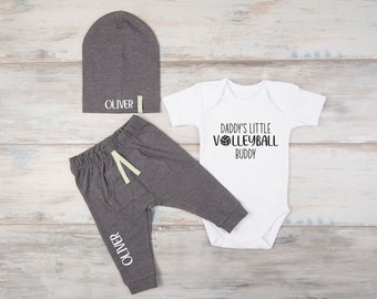 Volleybal babyjongen, papa's kleine volleybal buddy shirt, optioneel: gepersonaliseerde hoed en broek, nieuwe vader volleybal coach cadeau