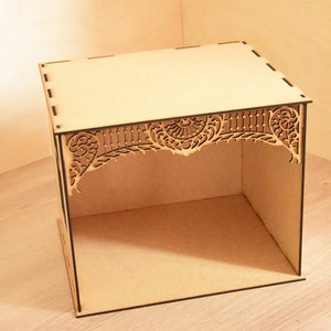 1:12 scale Dollhouse miniature roombox kit with fretwork panel