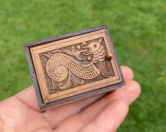 Dollhouse miniature salt box kit 1:12 scale