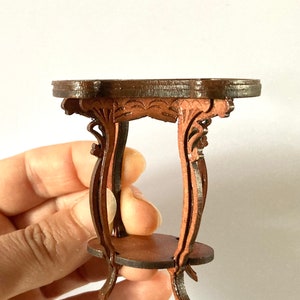 1:12 Puppenhaus Miniaturen Jugendstil Tisch DIY Kit, Emile Galle Serviertisch 1,5 cm