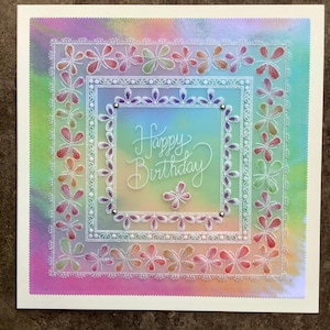 Carte de parchemin faite main 7 x 7 po. Papillons carte « Happy Birthday » - Femme d'anniversaire, maman, soeur, grand-mère, tante, femme, petite amie, amie, cousine