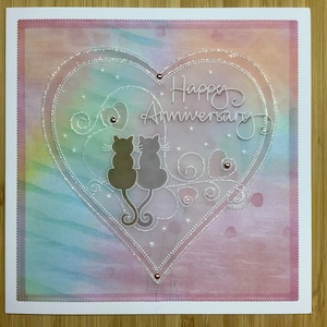 Handgemaakte perkamenten kaart "Happy Anniversary" katten van 7 x 7 inch - perfect voor familie of vrienden om hen te feliciteren met hun speciale dag