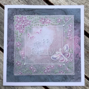 Biglietto pergamena "Happy Birthday" floreale fatto a mano da 7"x7". Perfetto per compleanno femminile, mamma, sorella, nonna, zia, moglie, fidanzata, amica, cugina