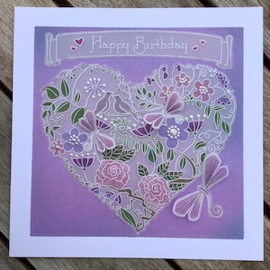 Tarjeta de pergamino de 7" x 7" con la frase "Feliz cumpleaños" hecha a mano con libélulas Cumpleaños de mujer, mamá, hermana, abuela, tía, esposa, novia, amiga, prima
