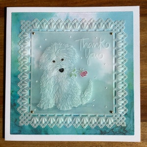 Carte en parchemin faite main de 7 x 7 pouces - Joli chiot duveteux dans un cadre en dentelle, carte de remerciement. Merci maman, merci ami, merci beaucoup