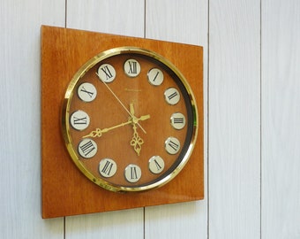 Beautiful retro wall clock.Silent wall clock.Large wall clock.Oversize wall clock.Collectible wall clock.Great gift.Gift idea..