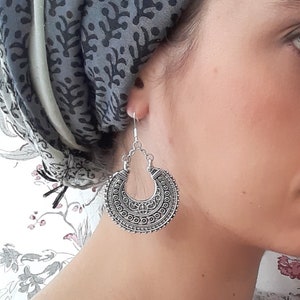 Ethnic earrings, silver filigree tribal earrings, oxidized silver indian chandelier earrings, ethnic indian hoop, tribal fusion, ear clip zdjęcie 3