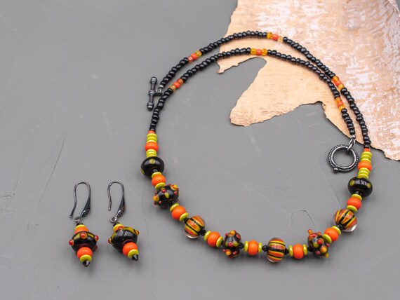 Orange Black Fall Necklace Earring Set, Halloween Jewelry, Beaded Glass ,Colorful Autumn, Boho Style Accessory, Womens Gift