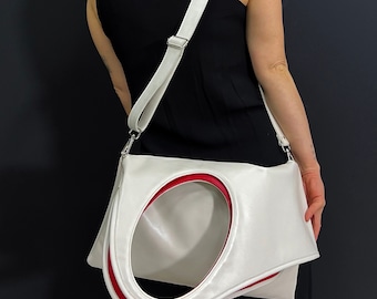 Bolso bandolera de piel blanca: bolso de hombro interior rojo