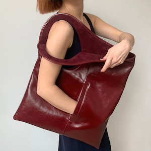 Ledertasche bordeaux für Damen Shopper aus weichem Leder mit Tasche Handgefertigte Schulter Geldbörse Große Hobo Tasche Extravagante Handtasche