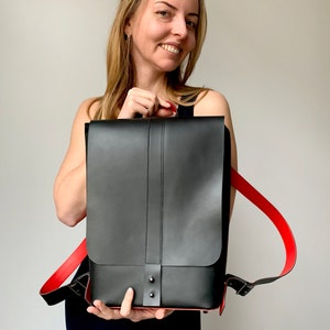 Black leather rucksack Large leather backpack for women Laptop leather bag imagem 8