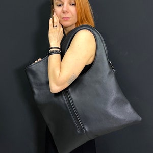 Extra Large Leather Hobo Bag: Slouchy Shoulder Bag with Pocket