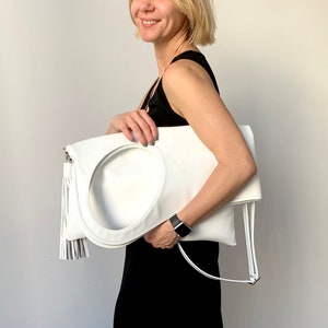 Cartera de mano personalizada, bolso de piel blanca para mujer, bolso de piel para noche, bolso hobo de alta calidad, bolso asimétrico, bolso con abertura en el brazo