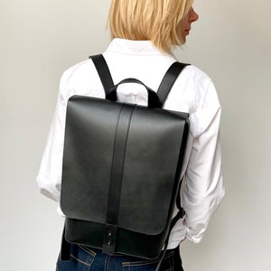 Black leather rucksack Large leather backpack for women Laptop leather bag imagem 7