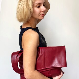 Burgundy crossbody bag Maroon leather bag Medium purse with pockets Slouchy hobo bag Foldover handbags for women by Olena Molchanova