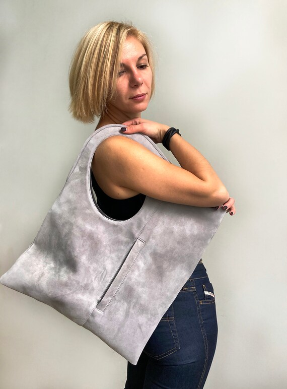Bolso ante hobo Bolso de mano gris de gran tamaño Bolsos - Etsy España