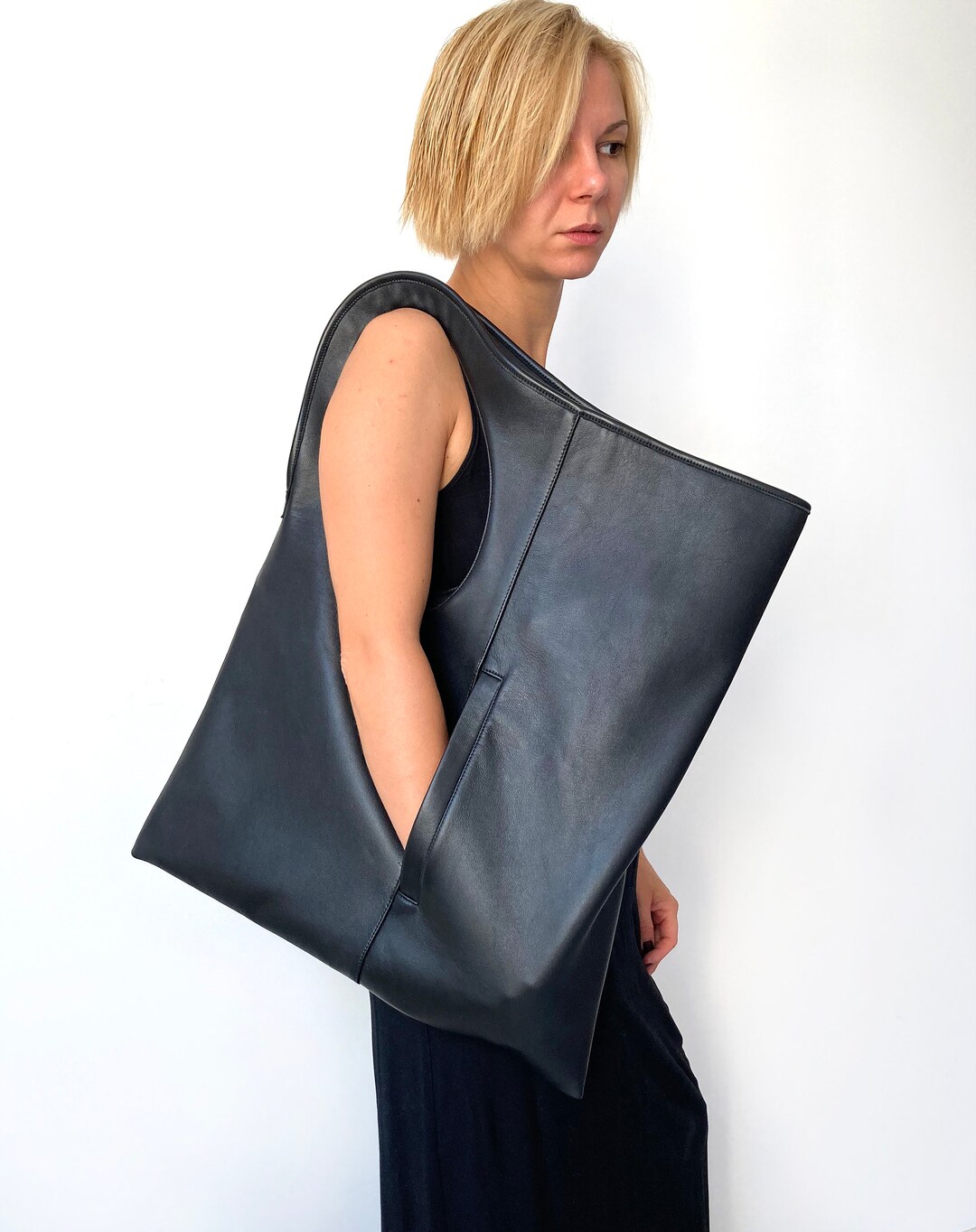 ◆AMES-WORLDWIDE◆ SOFT LEATHER LARGE BAG BLACK AM2EFUAB43AB 51XXDLIV7IL._UY1000_.jpg