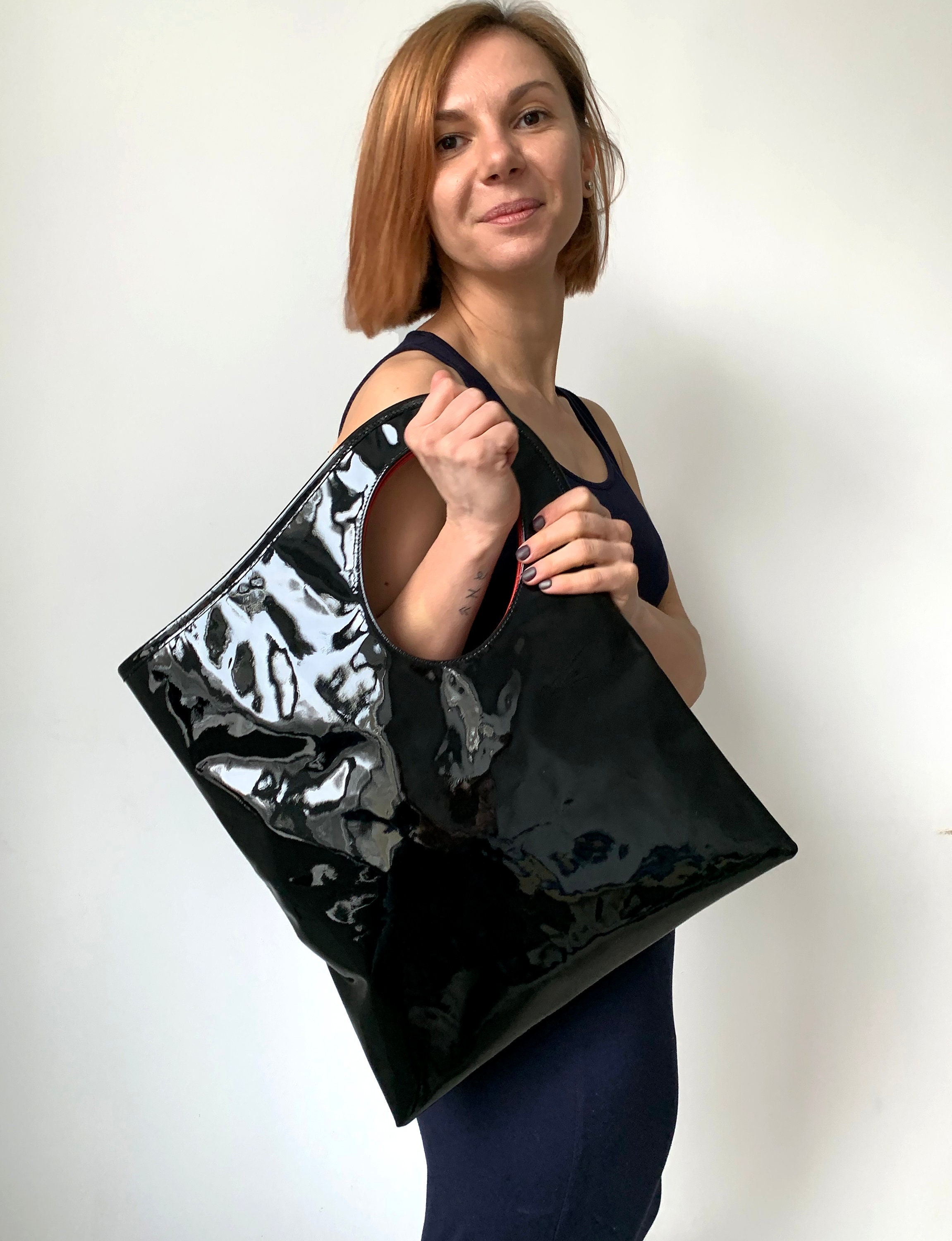 Courrèges Loop patent-finish tote bag, Black